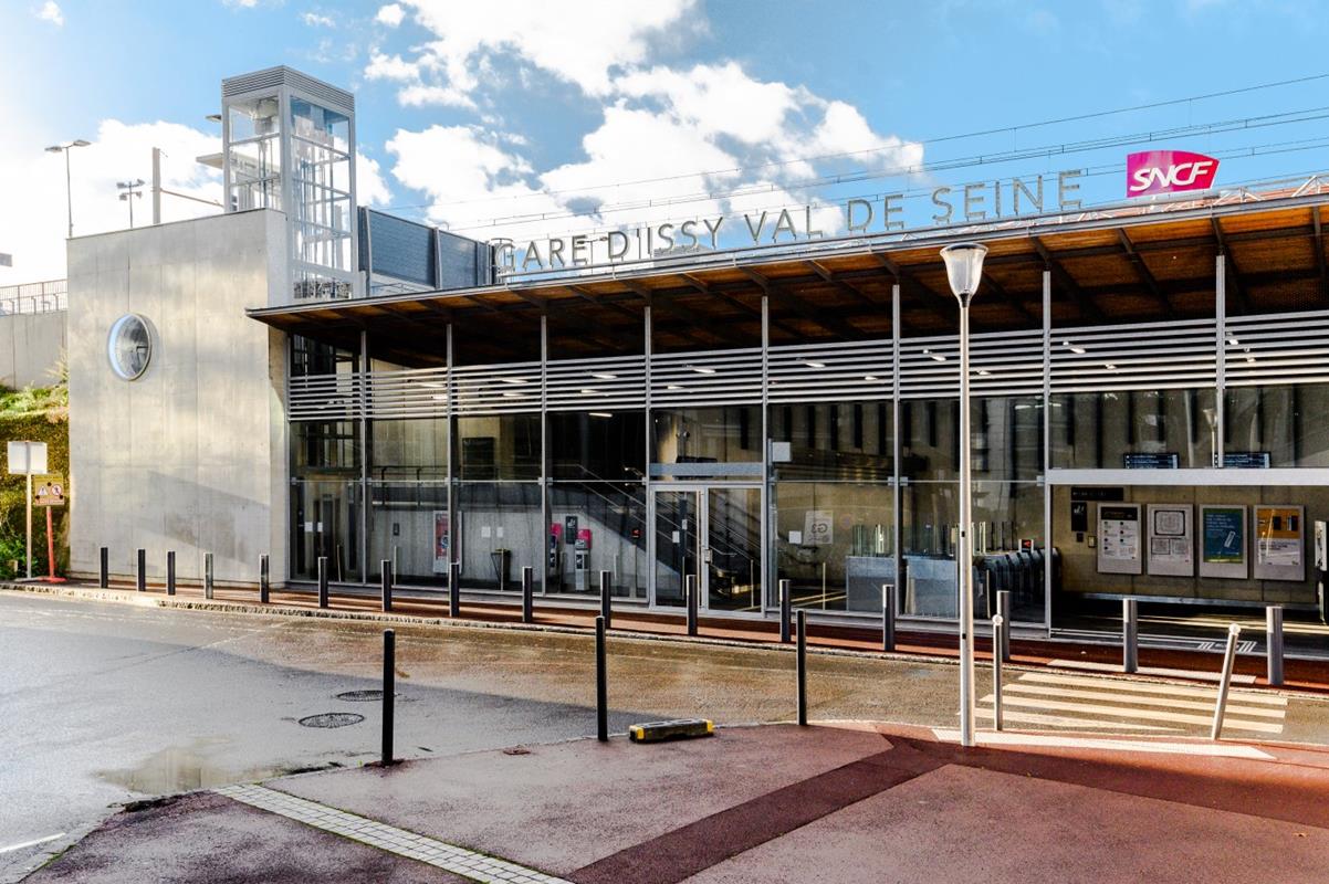 Issy Val de Seine - Vente à Emporter de produits de restauration